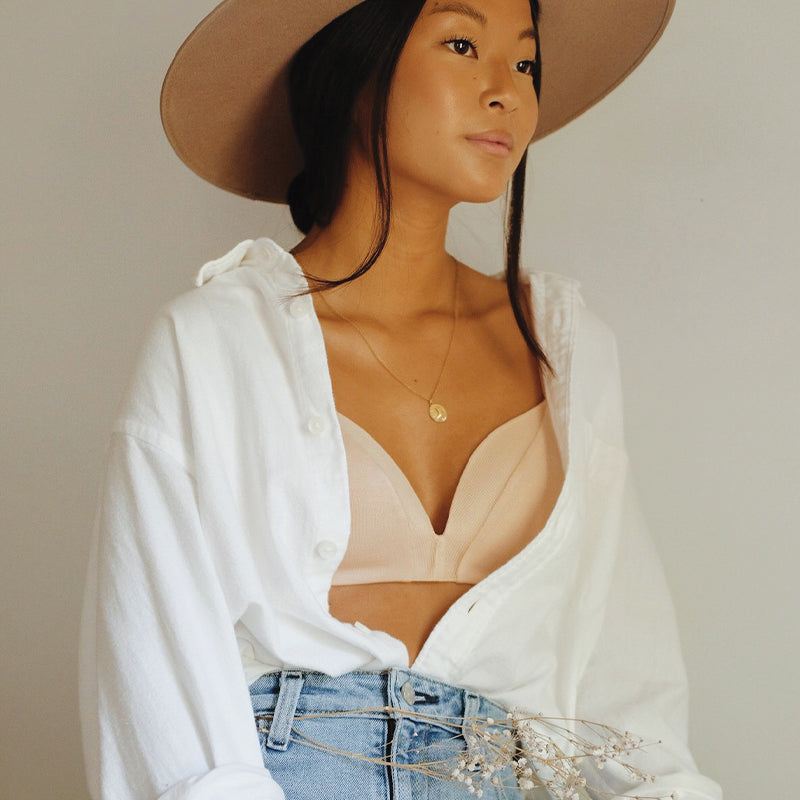 The All-DAy Deep V No-Wire: Toasted Almond