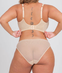 The Smooth Lace Minimizer Bra: Toasted Almond